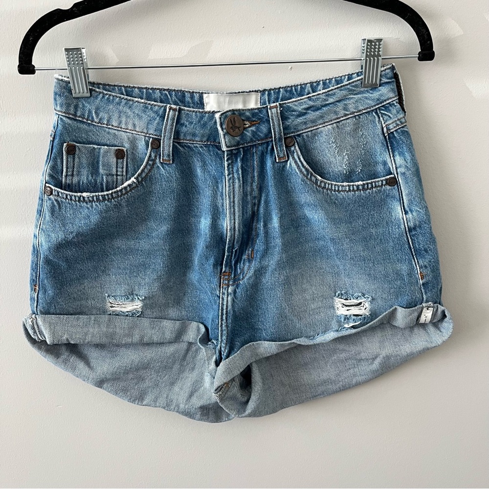 Cuffed denim shorts